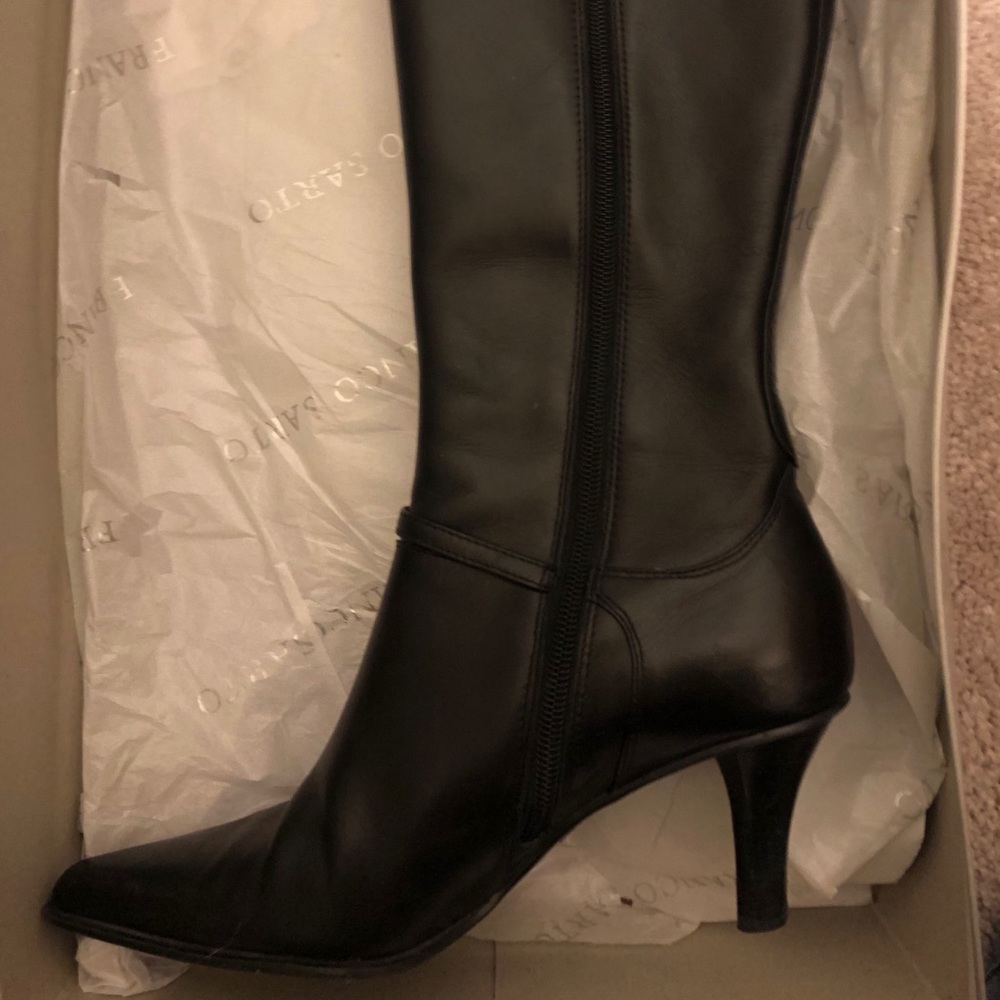 Women’s black leather tall boots with heel - Picture 3 of 8